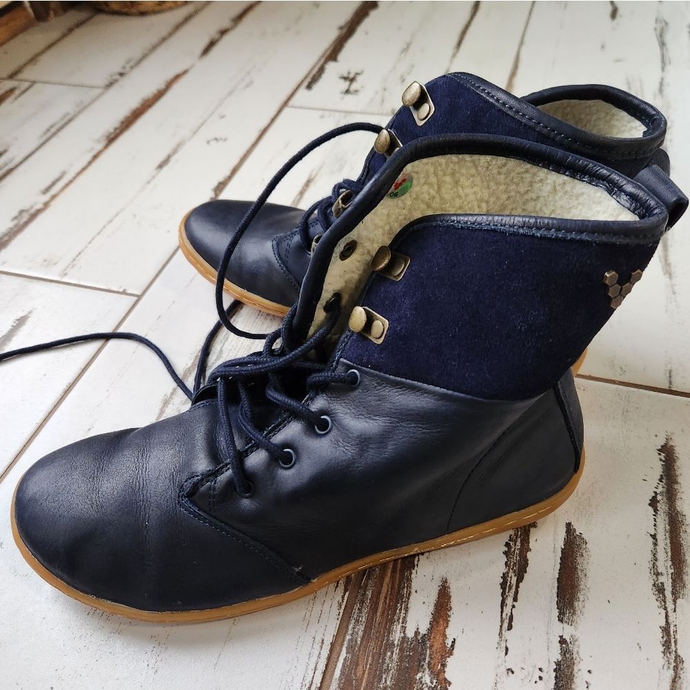 Vivobarefoot Gobi navy lace up lined boots size 40 EU 8.5 - 9 US